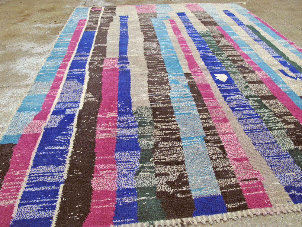 Modern Moroccan Carpet, No.26644 - Staging