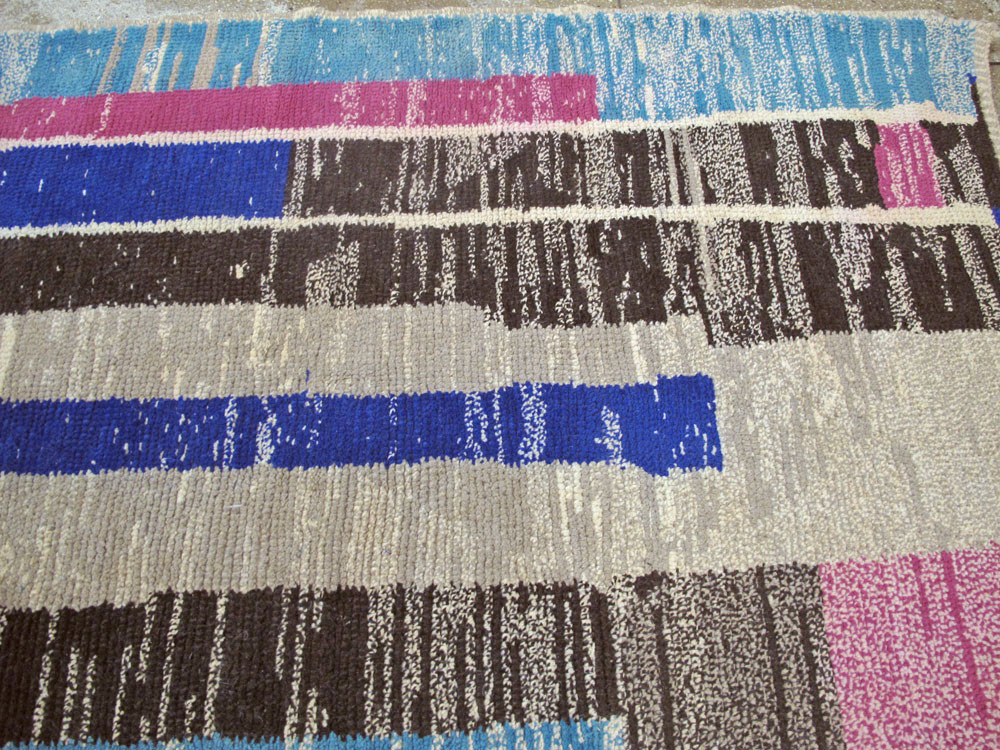 Modern Moroccan Carpet, No.26644 - Staging