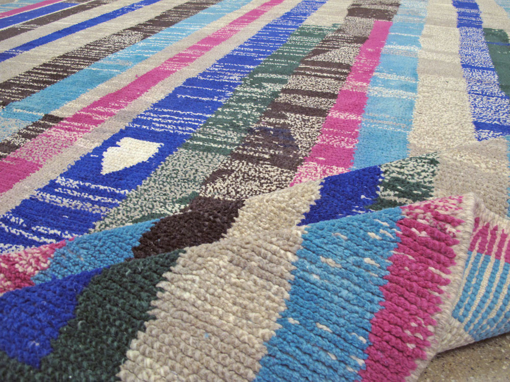 Modern Moroccan Carpet, No.26644 - Staging