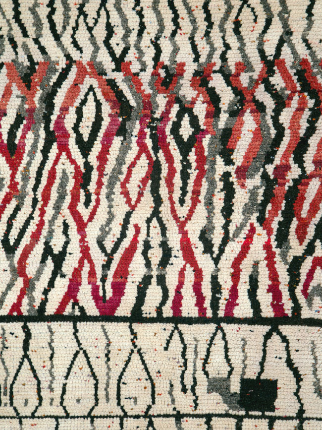 Modern Moroccan Carpet, No.26645 - Staging