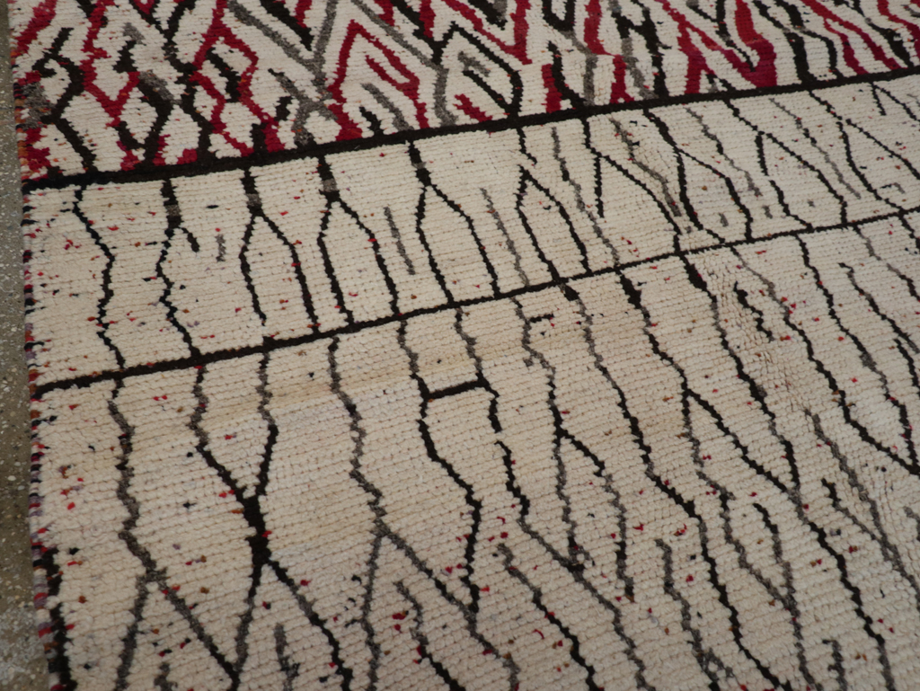 Modern Moroccan Carpet, No.26645 - Staging