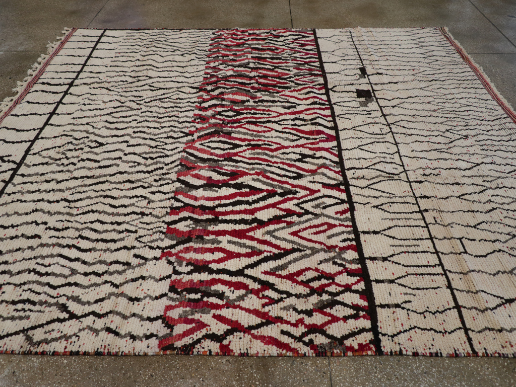 Modern Moroccan Carpet, No.26645 - Staging