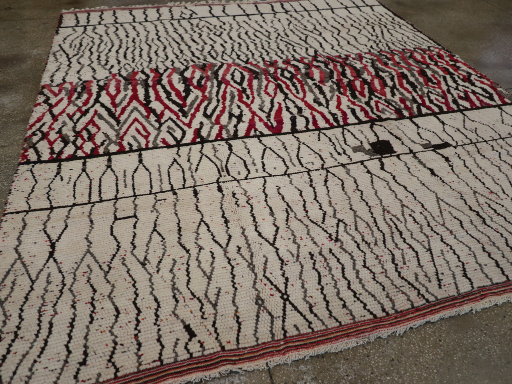 Modern Moroccan Carpet, No.26645 - Staging