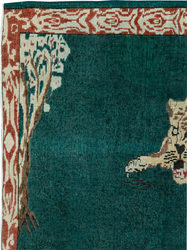 Vintage Pictorial Anatolian Rug, No.26669 - Staging