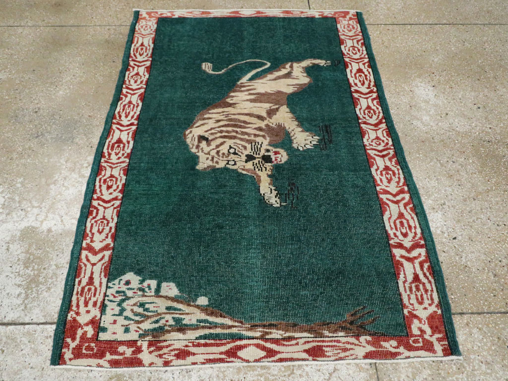 Vintage Pictorial Anatolian Rug, No.26669 - Staging