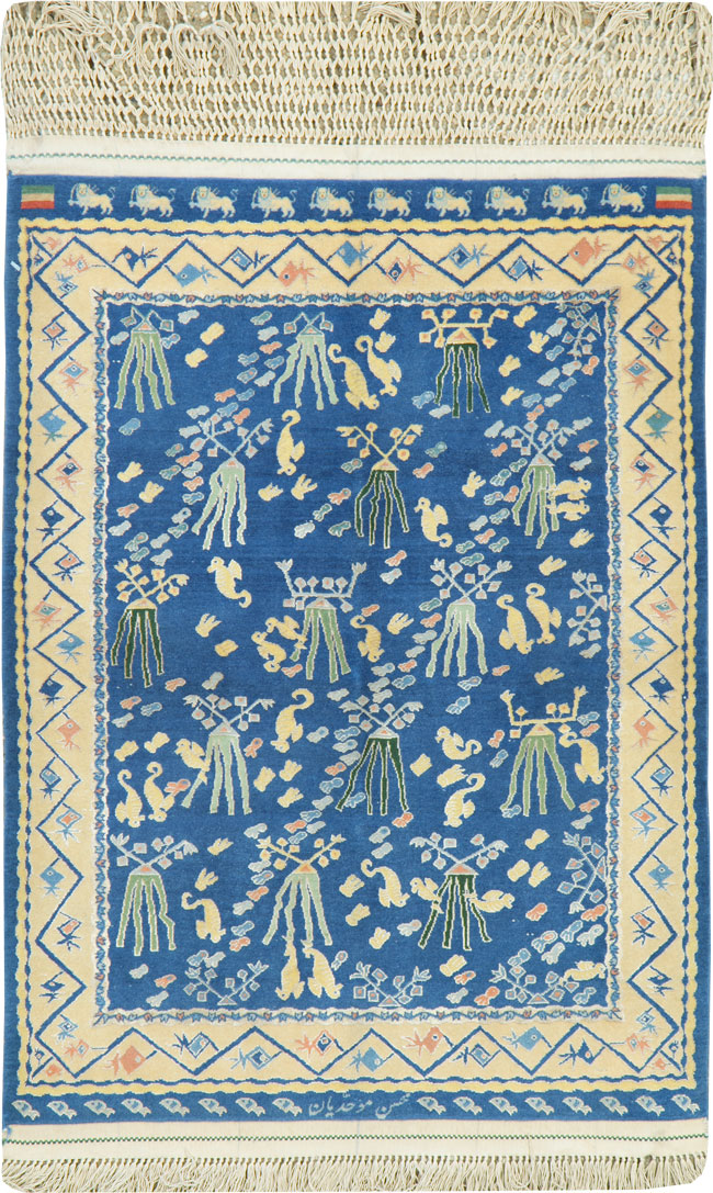 Vintage Persian Isfahan Pictorial Throw Rug, No.26724 - Staging
