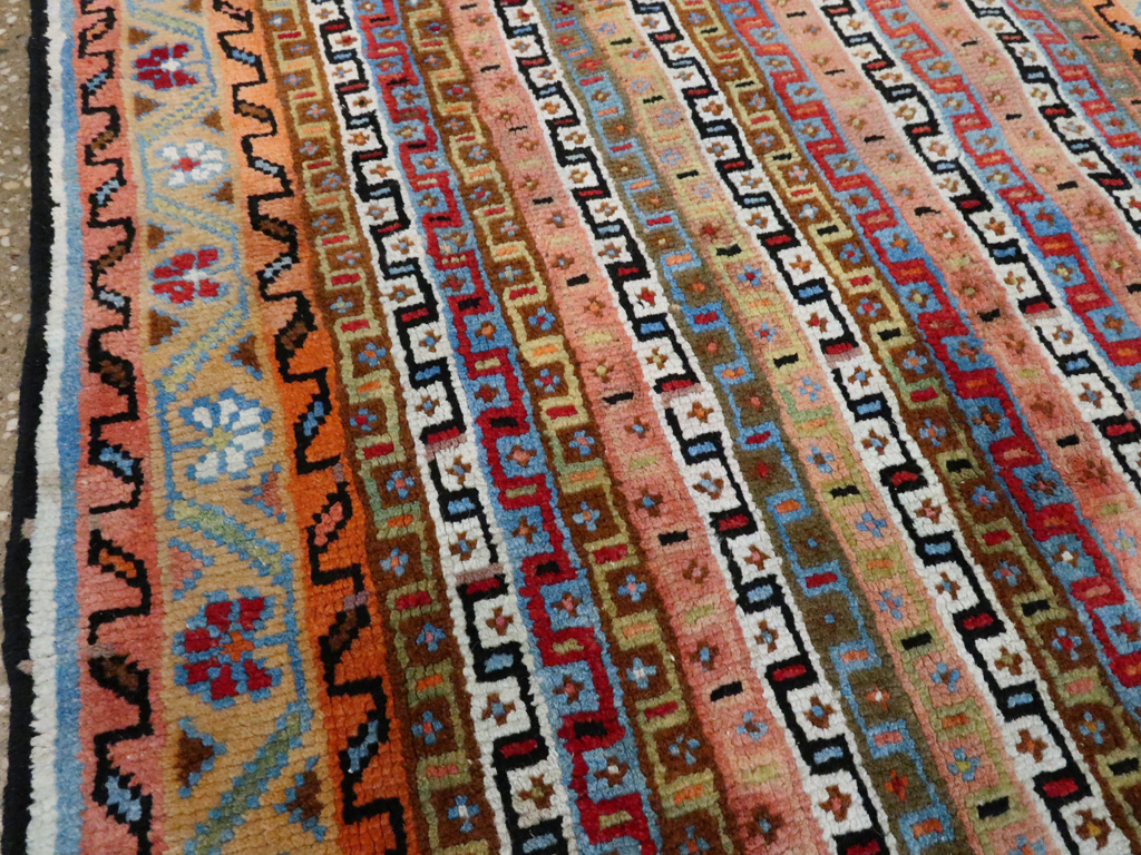 Vintage Persian Mahal Rug, No.26732 - Staging