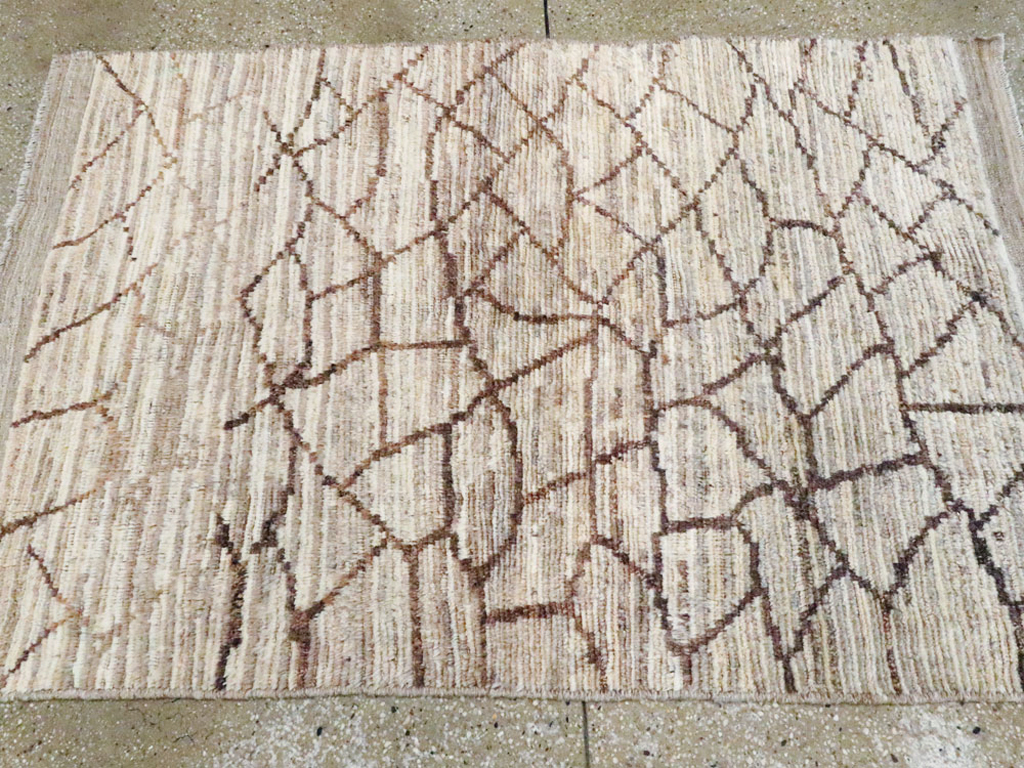 Modern Persian Gabbeh Rug, No.26736 - Staging