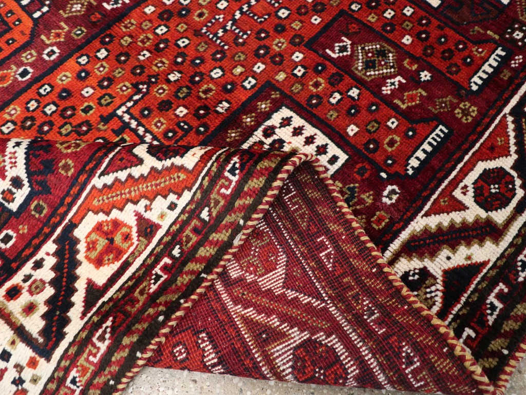 Vintage Pictorial Qashqai Rug, No.26794 - Staging