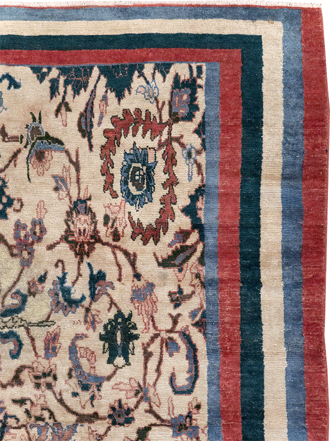 Vintage Persian Isfahan Accent Rug, No.26834 - Staging