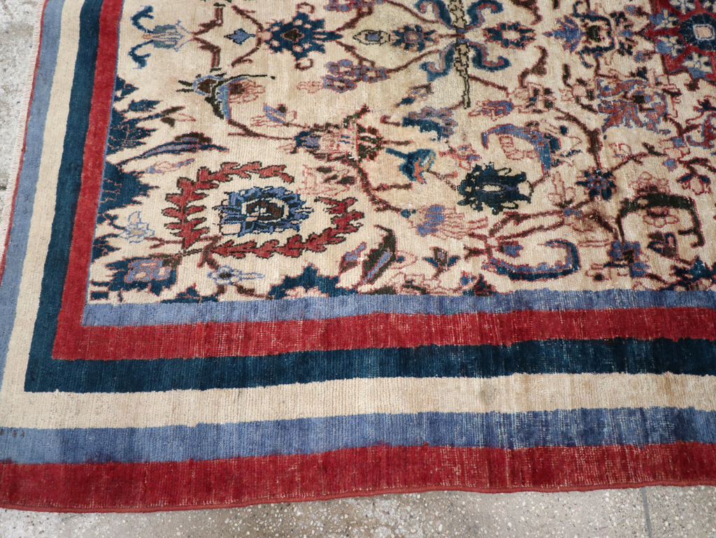 Vintage Persian Isfahan Accent Rug, No.26834 - Staging