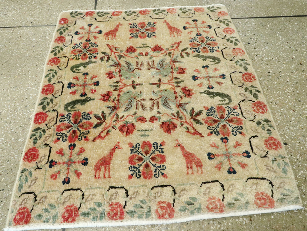 Vintage Persian Tabriz Pictorial Rug, No.26930 - Staging