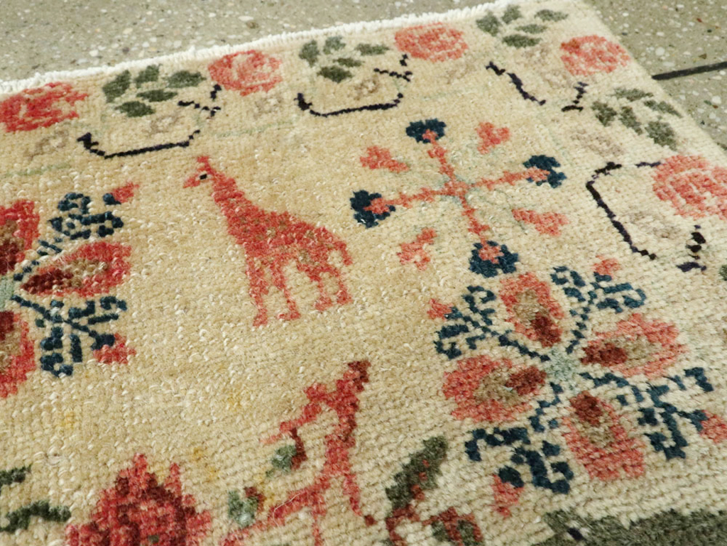 Vintage Persian Tabriz Pictorial Rug, No.26930 - Staging