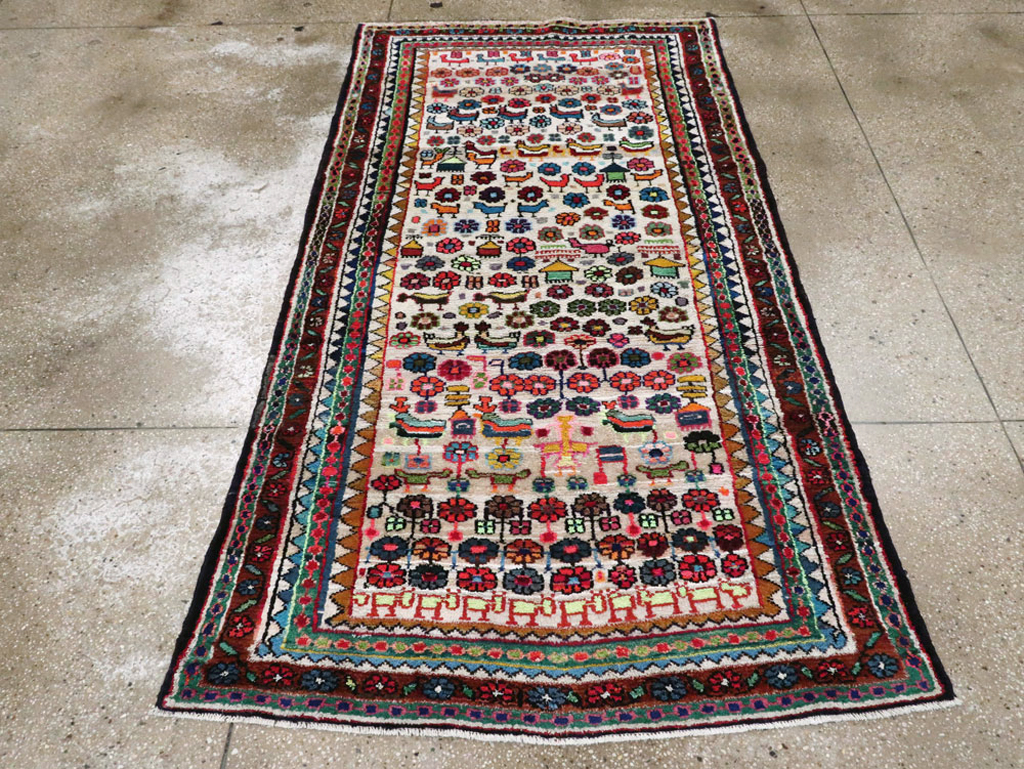 Vintage Persian Hamadan Rug, No.26935 - Staging