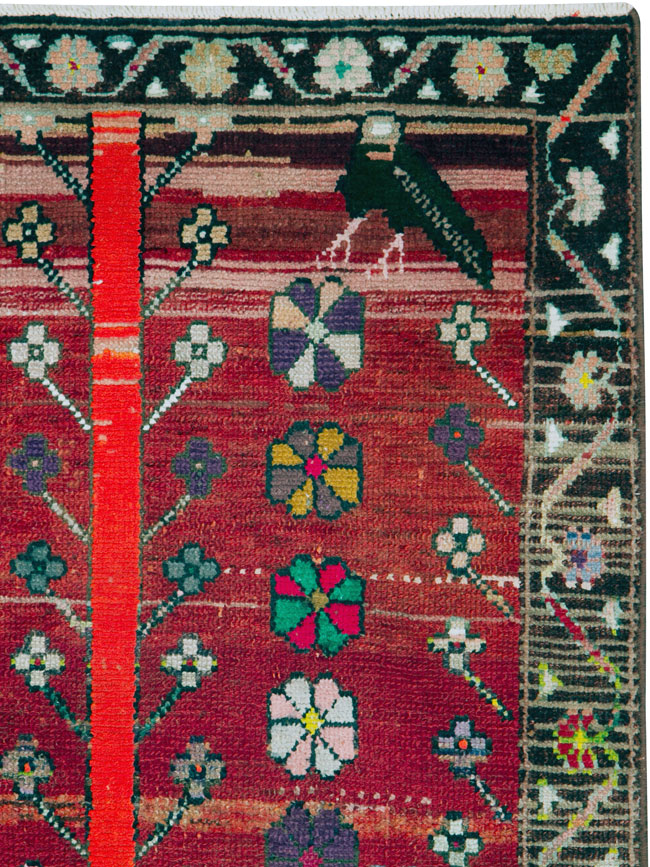 Vintage Persian Mahal Rug, No.26943 - Staging