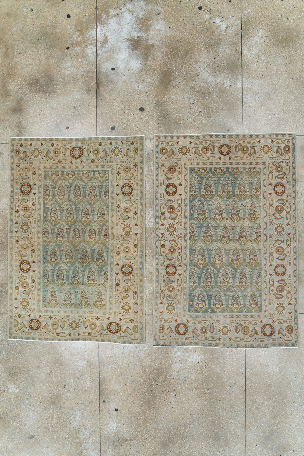 Vintage Persian Malayer Accent Rug (Pair: 1 of 2), No.26968 - Staging