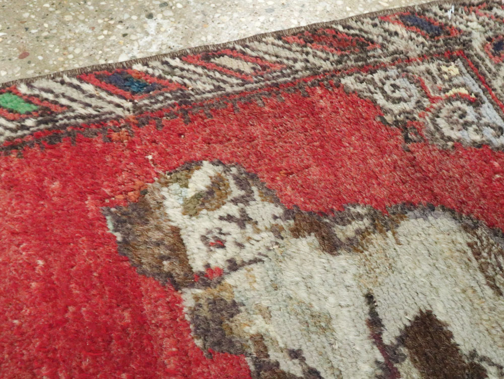 Vintage Turkish Anatolian Pictorial Rug, No.26987 - Staging