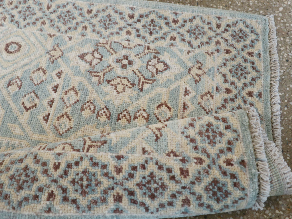 Contemporary Indian Agra Throw Rug, No.26995 - Staging