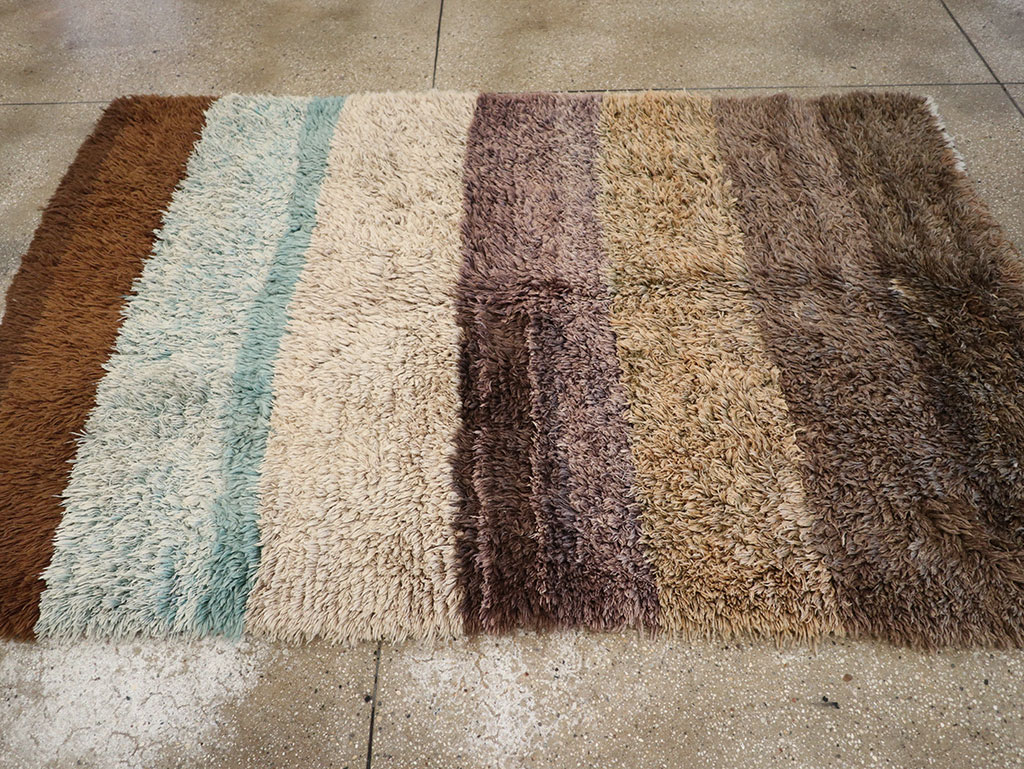 Vintage Moroccan Accent Rug, No.27001 - Staging