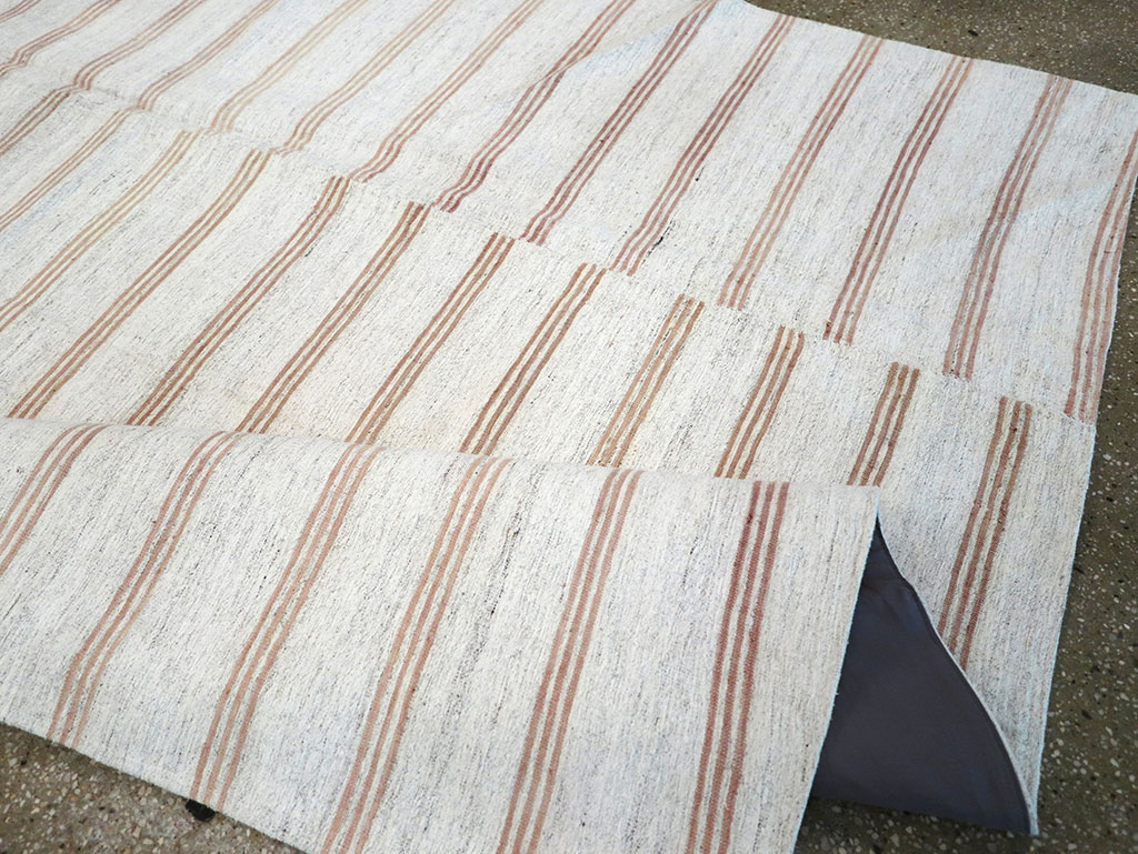 Vintage Turkish Flatweave Kilim Accent Rug, No.27007 - Staging