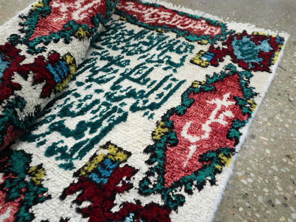 Vintage Persian Tabriz Pictorial Rug, No.27047 - Staging