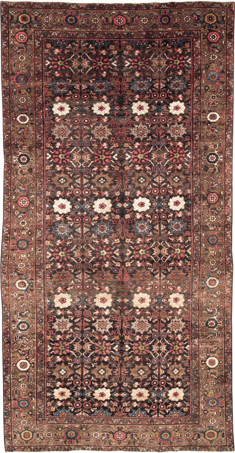 Antique Persian Mahal Carpet, No.27065 - Staging