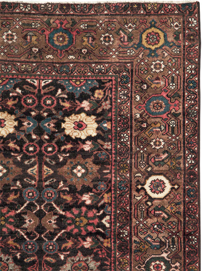 Antique Persian Mahal Carpet, No.27065 - Staging