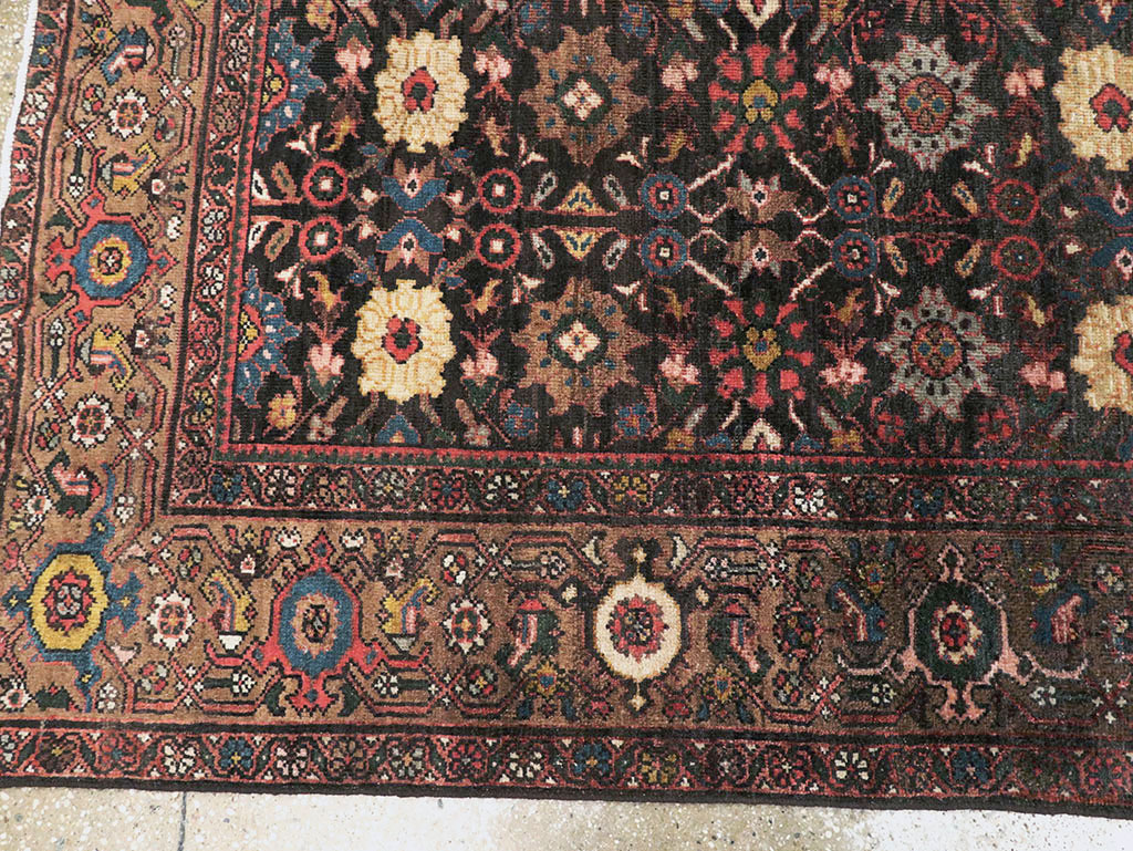 Antique Persian Mahal Carpet, No.27065 - Staging