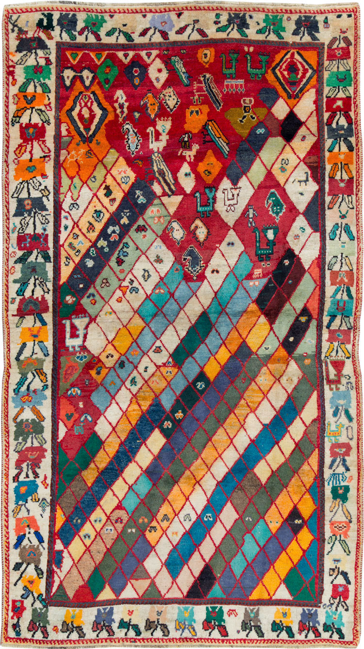 Vintage Persian Shiraz Rug, No.27077 - Staging