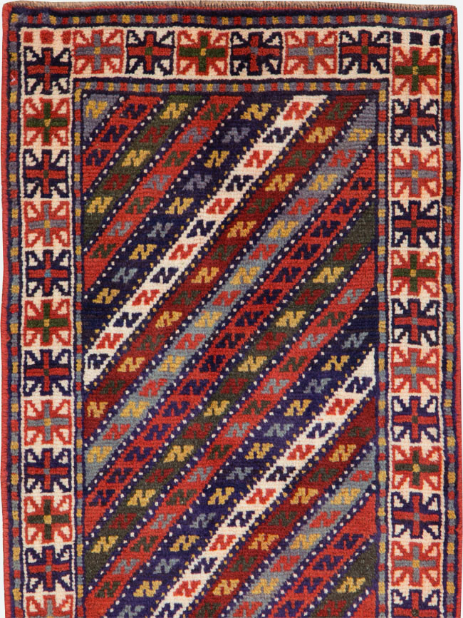 Vintage Persian Shiraz Small Runner, No.27109 - Staging