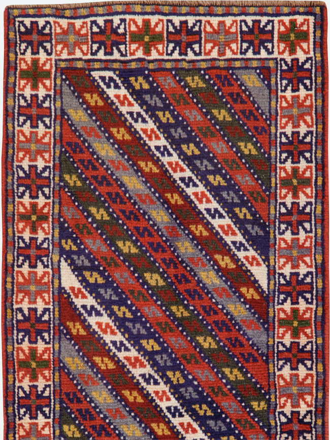 Vintage Persian Shiraz Small Runner, No.27109 - Staging