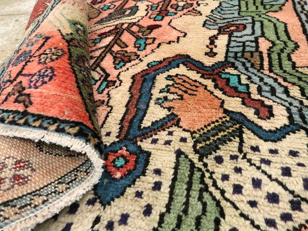 Vintage Persian Mahal Pictorial Rug, No.27114 - Staging