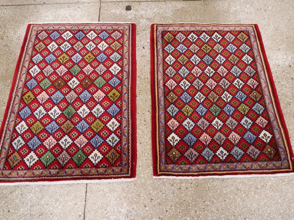 Vintage Persian Kashan Throw Rug (Pair: 2 of 2), No.27116 - Staging