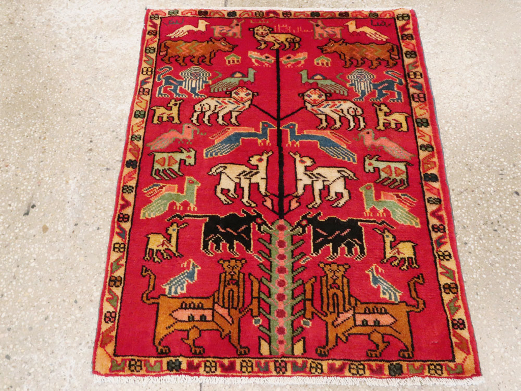 Vintage Persian Pictorial Hamadan Rug, No.27117 - Staging
