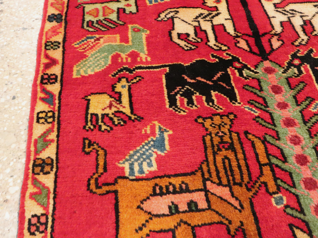 Vintage Persian Pictorial Hamadan Rug, No.27117 - Staging