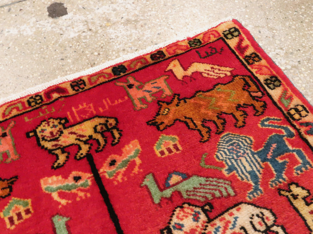 Vintage Persian Pictorial Hamadan Rug, No.27117 - Staging