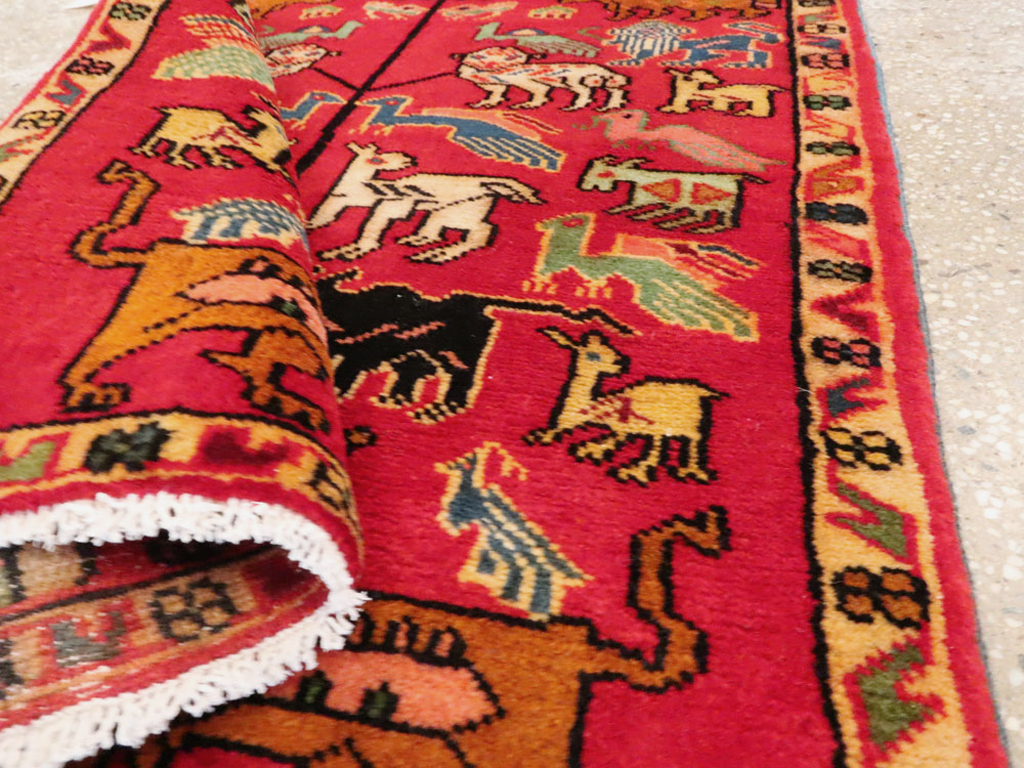 Vintage Persian Pictorial Hamadan Rug, No.27117 - Staging