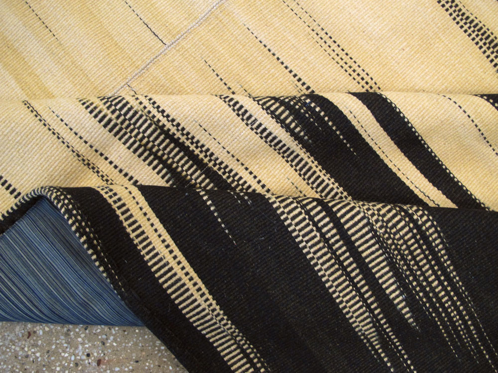 Modern Turkish Flatweave, No.27159 - Staging