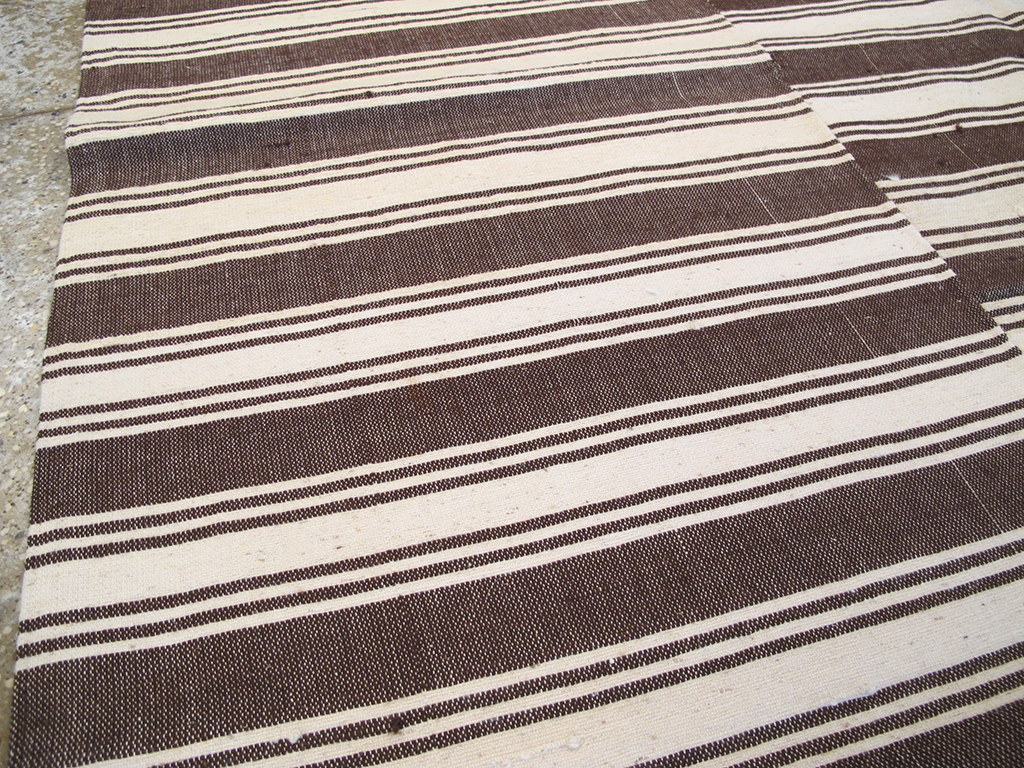 Vintage Turkish Kilim Flatweave Accent Rug, No.27271 - Staging