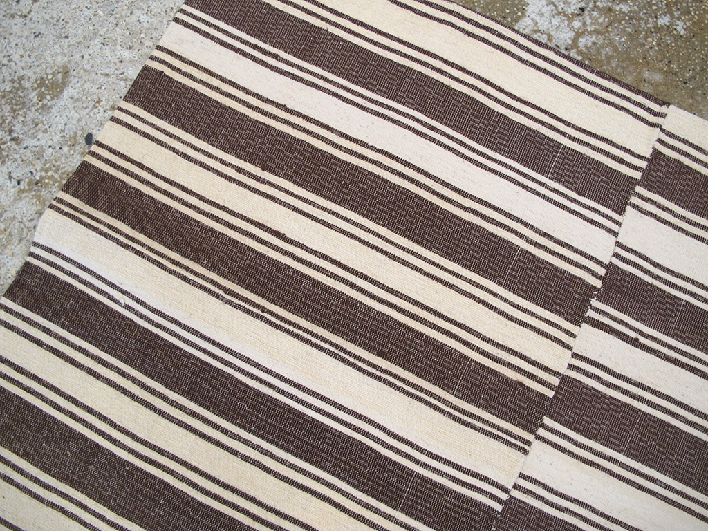 Vintage Turkish Kilim Flatweave Accent Rug, No.27271 - Staging