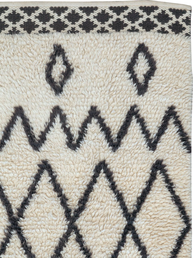 Vintage Moroccan Rug, No.27281 - Staging