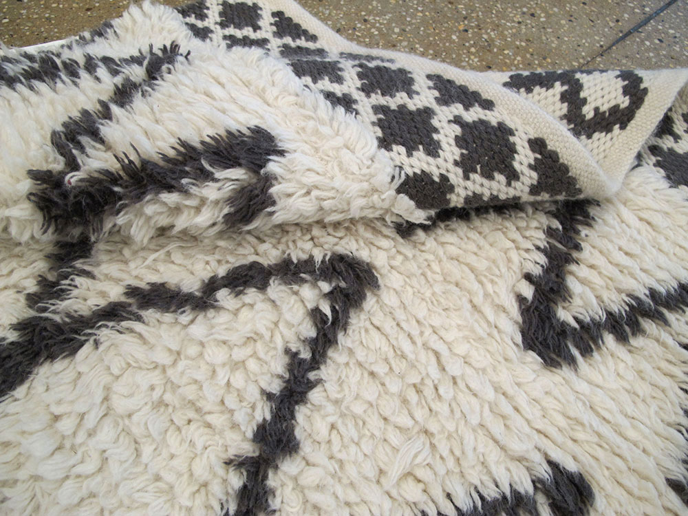 Vintage Moroccan Rug, No.27281 - Staging