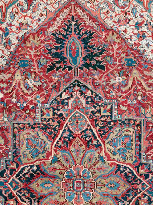 Antique Persian Heriz Carpet, No.27299 - Staging