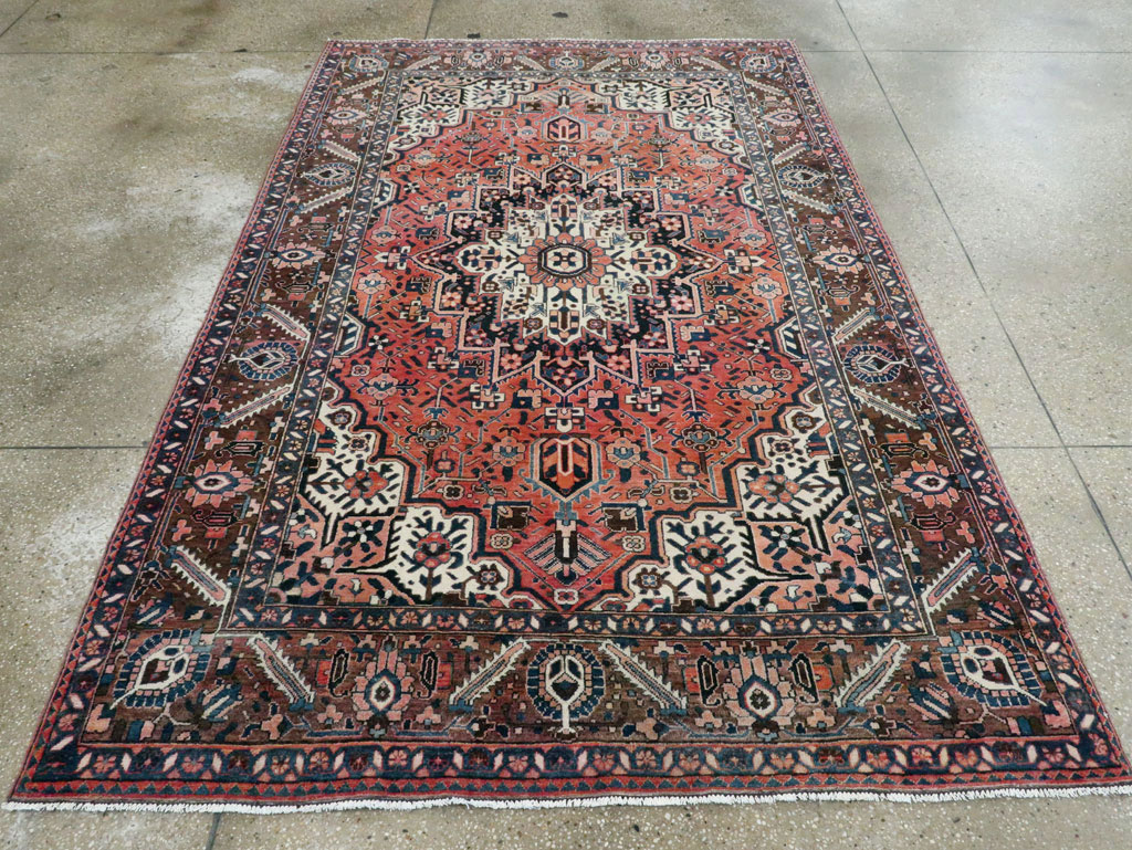 Vintage Persian Bakhtiari Accent Rug, No.27302 - Staging