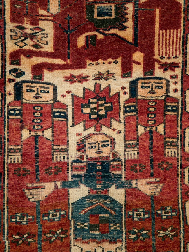 Vintage Persian Bakhtiari Pictorial Rug, No.27318 - Staging