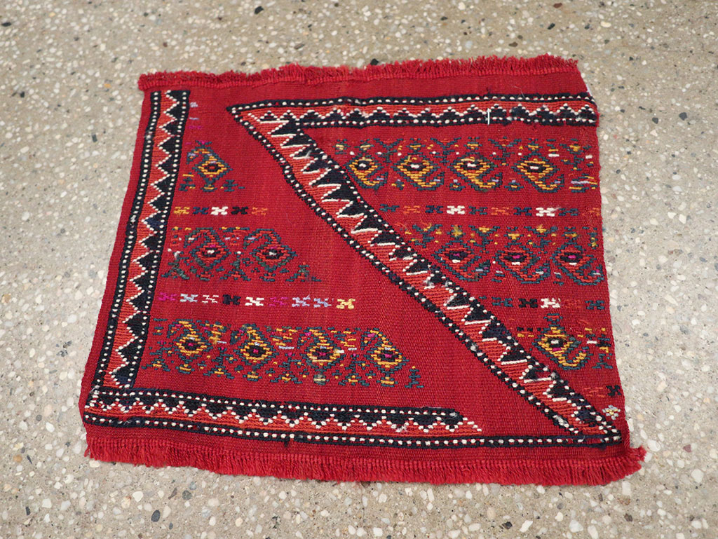 Vintage Persian Qashqai Sampler Rug, No.27351 - Staging