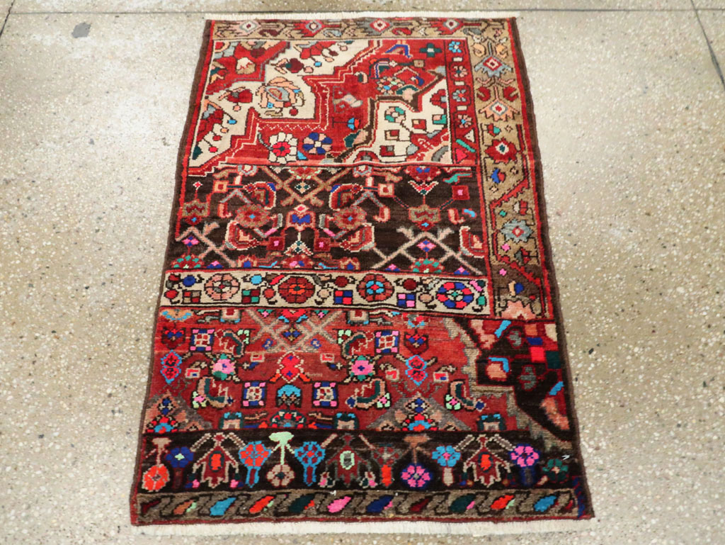 Vintage Persian Wagireh Hamdan Rug, No.27364 - Staging