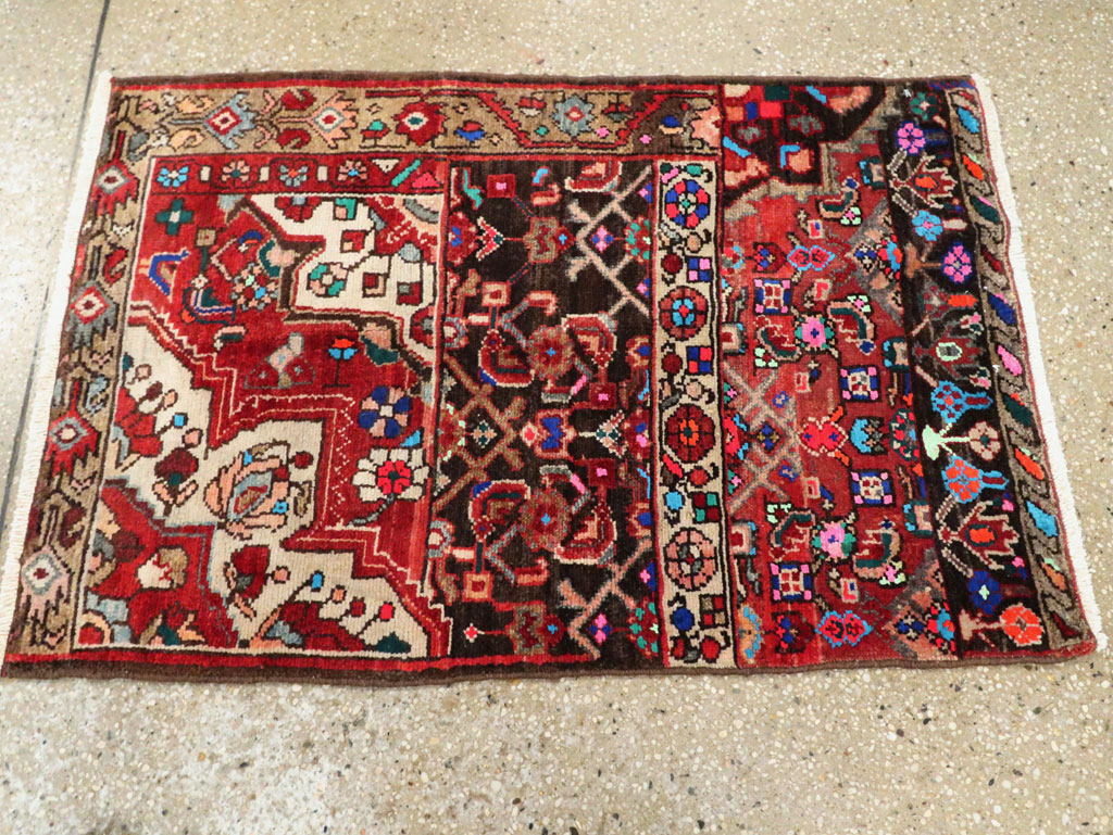 Vintage Persian Wagireh Hamdan Rug, No.27364 - Staging
