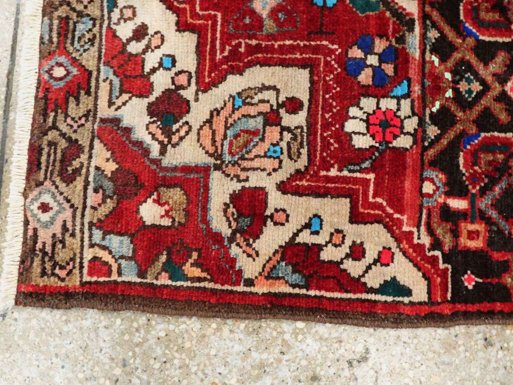 Vintage Persian Wagireh Hamdan Rug, No.27364 - Staging