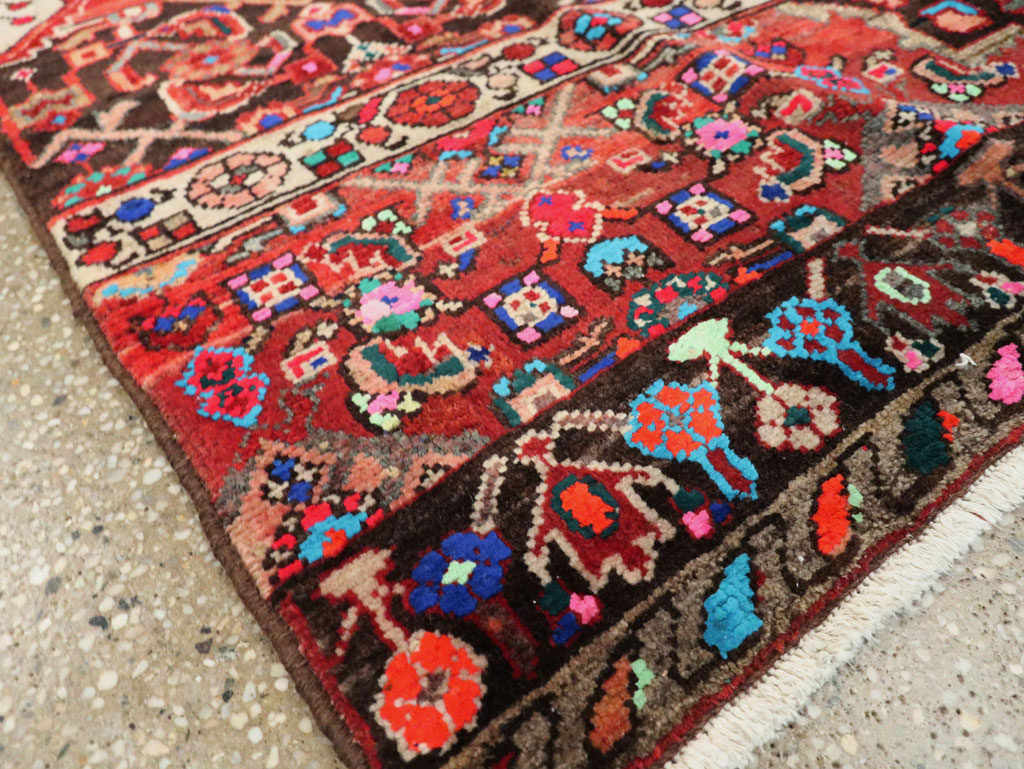 Vintage Persian Wagireh Hamdan Rug, No.27364 - Staging